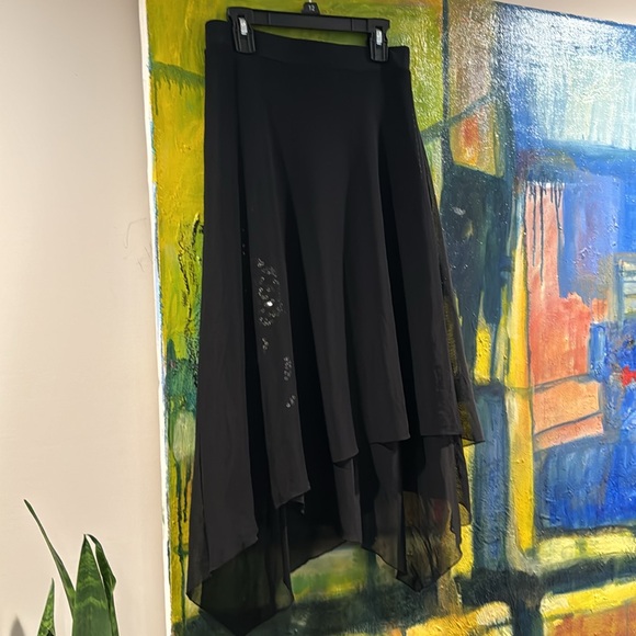 Black layered skirt with asymmetrical hem line and sequin detail - Picture 12 of 13